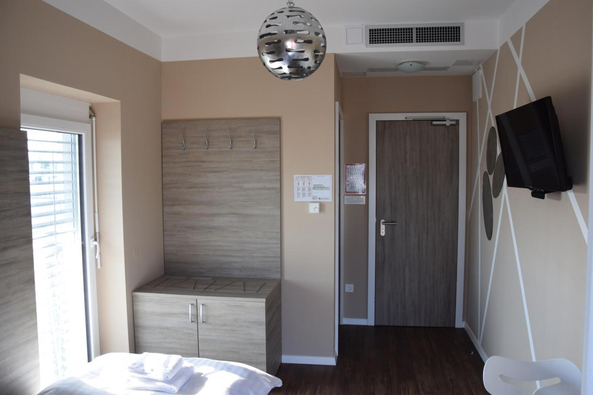 Daka Prenocisce Motel Velika Vas pri Krškem Oda fotoğraf